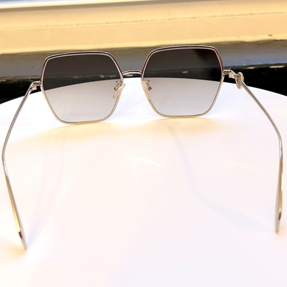 🌺ALEXANDER MCQUEEN🌸 AM0226SK 002 Gold Sunglasses - Picture 10 of 15